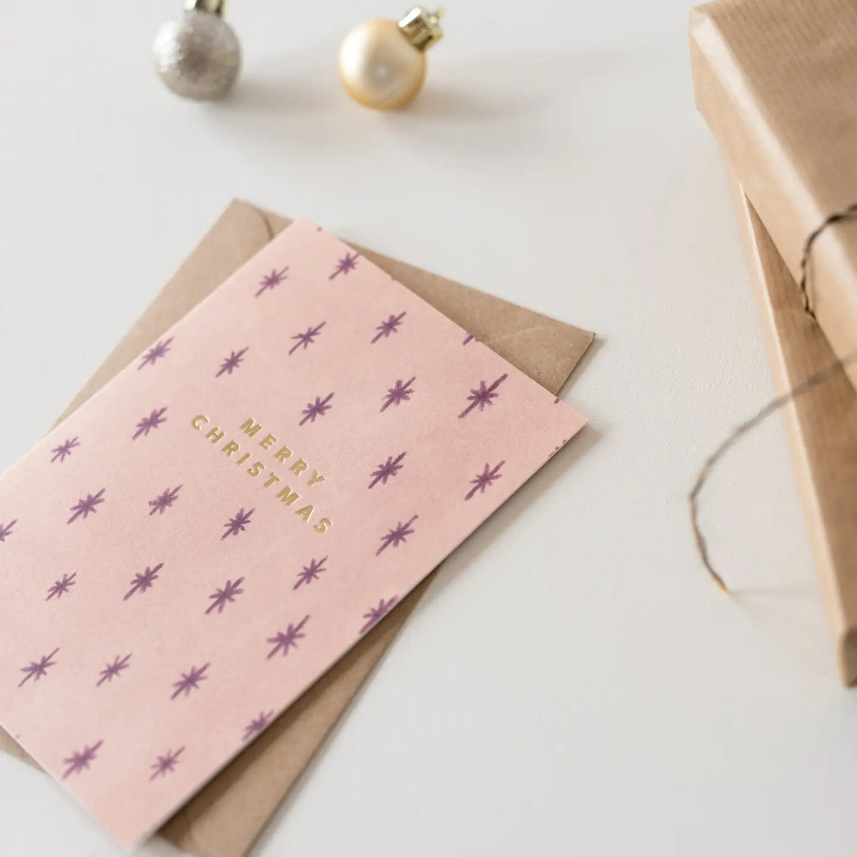 Joy Jen greeting card Beige Star Christmas Card with Gold Foil