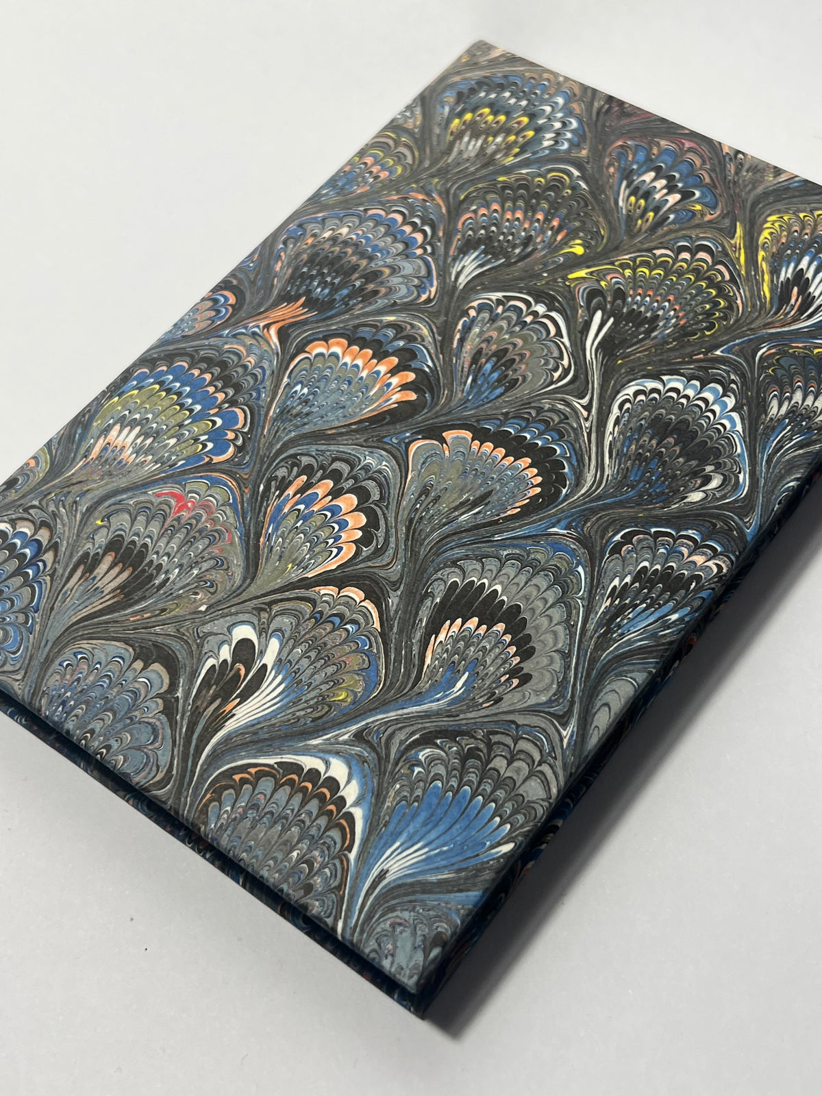 Il papiro hand marbled notebook