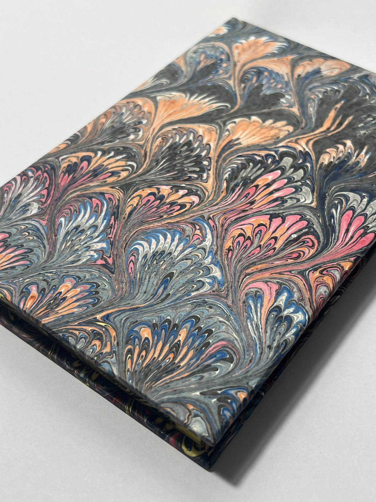 Il papiro hand marbled notebook