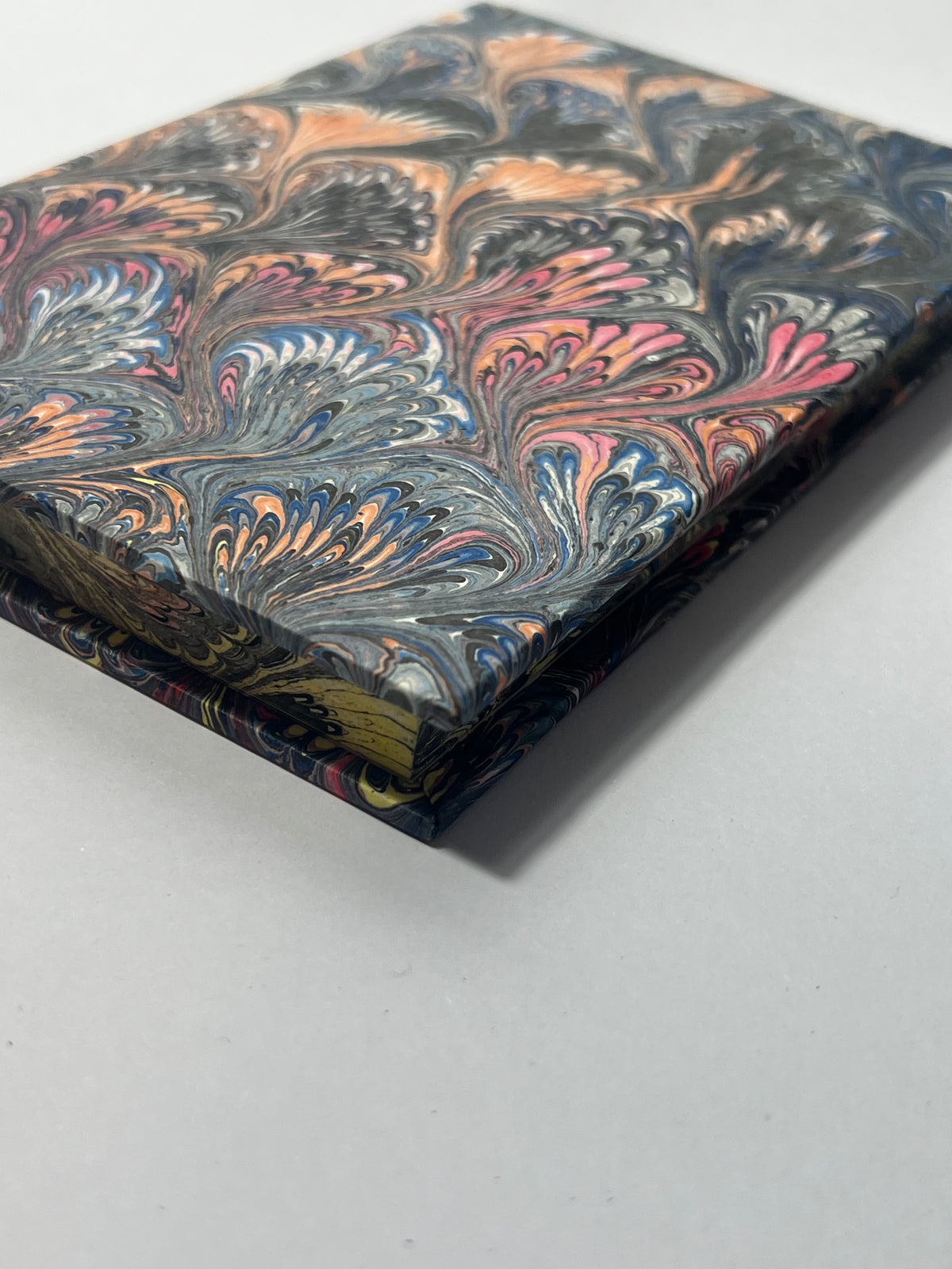 Il papiro hand marbled notebook