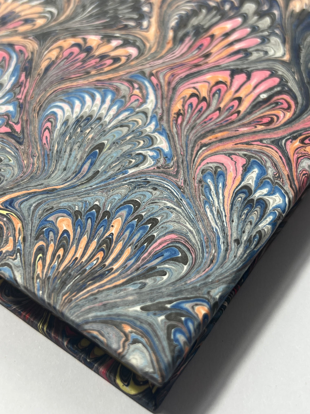 Il papiro hand marbled notebook